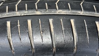 Used 2024 Tata Punch Creative Dual Tone Petrol Manual tyres RIGHT FRONT TYRE TREAD VIEW