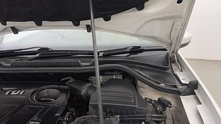 Used 2019 volkswagen Vento 1.5L Comfortline Diesel Diesel Manual engine ENGINE LEFT SIDE HINGE & APRON VIEW