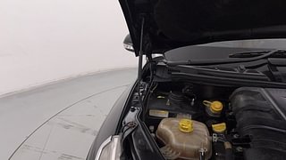 Used 2019 Mahindra XUV500 W9 Diesel Manual engine ENGINE RIGHT SIDE HINGE & APRON VIEW