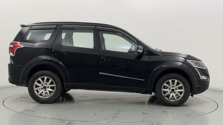 Used 2019 Mahindra XUV500 W9 Diesel Manual exterior RIGHT SIDE VIEW