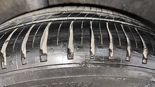 Used 2014 Honda City VX Petrol Manual tyres RIGHT REAR TYRE TREAD VIEW