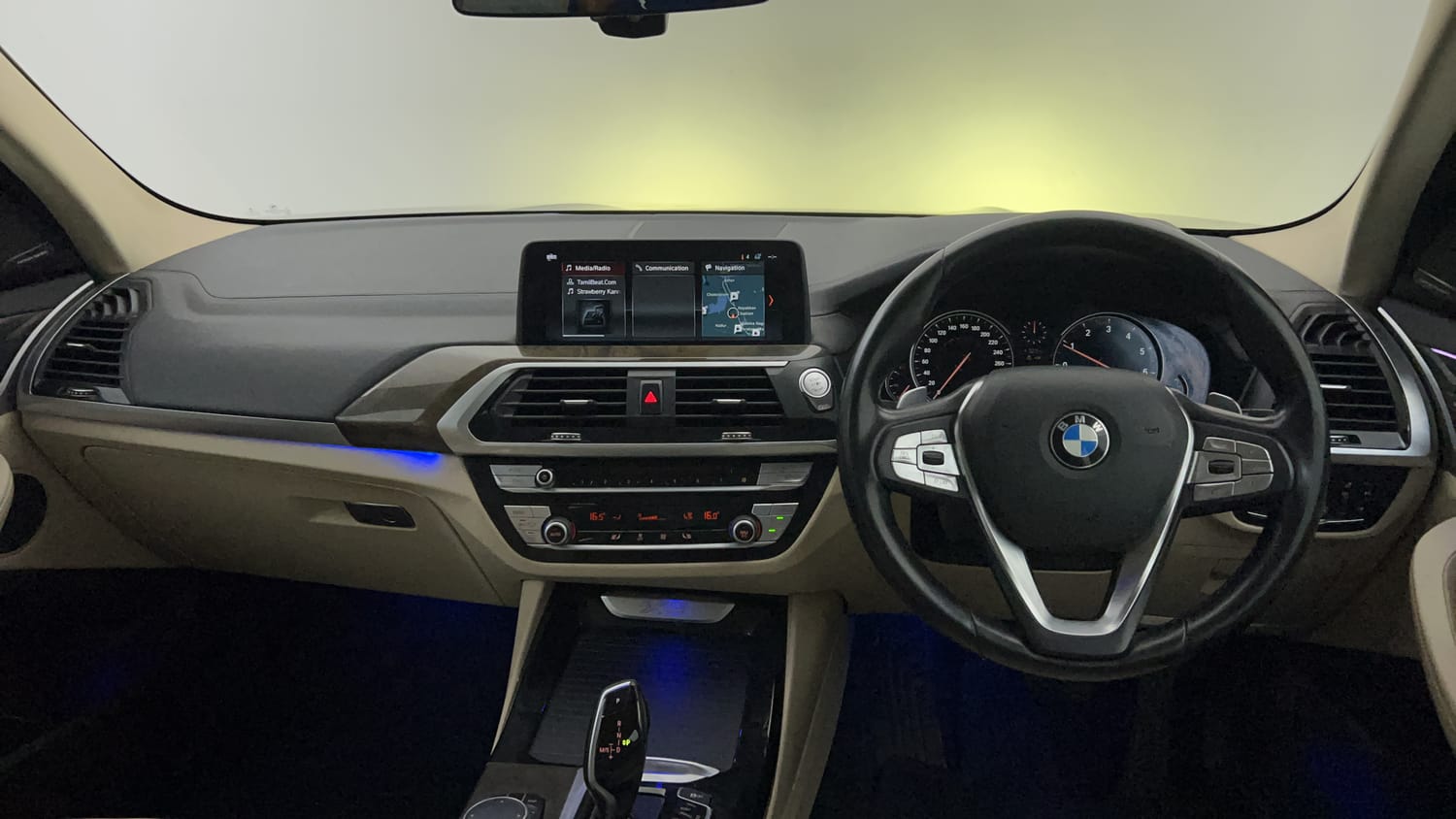 New BMW X3 interior DASHBOARD VIEW