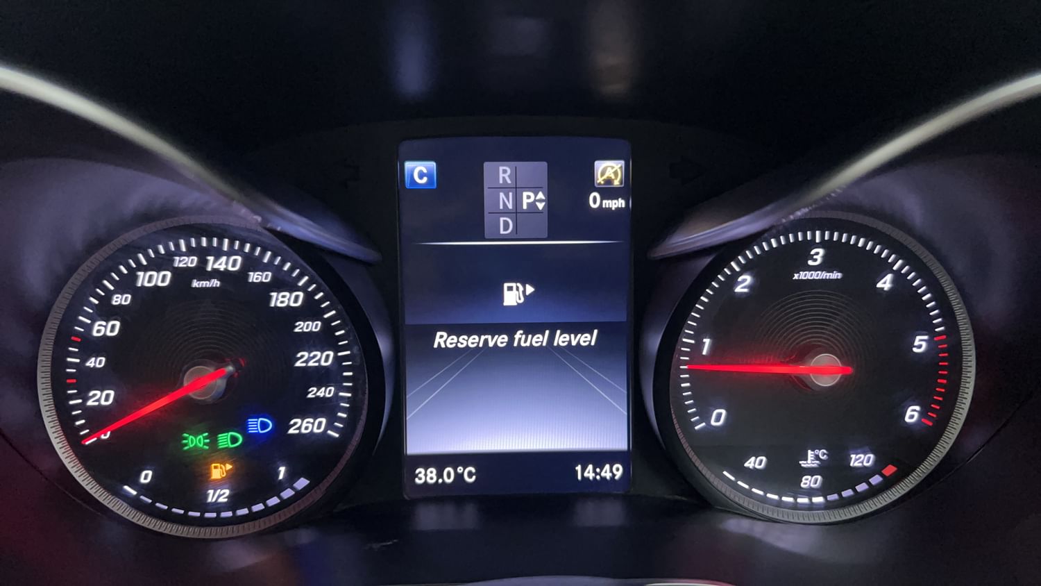 New Mercedes-Benz C-Class interior CLUSTERMETER VIEW