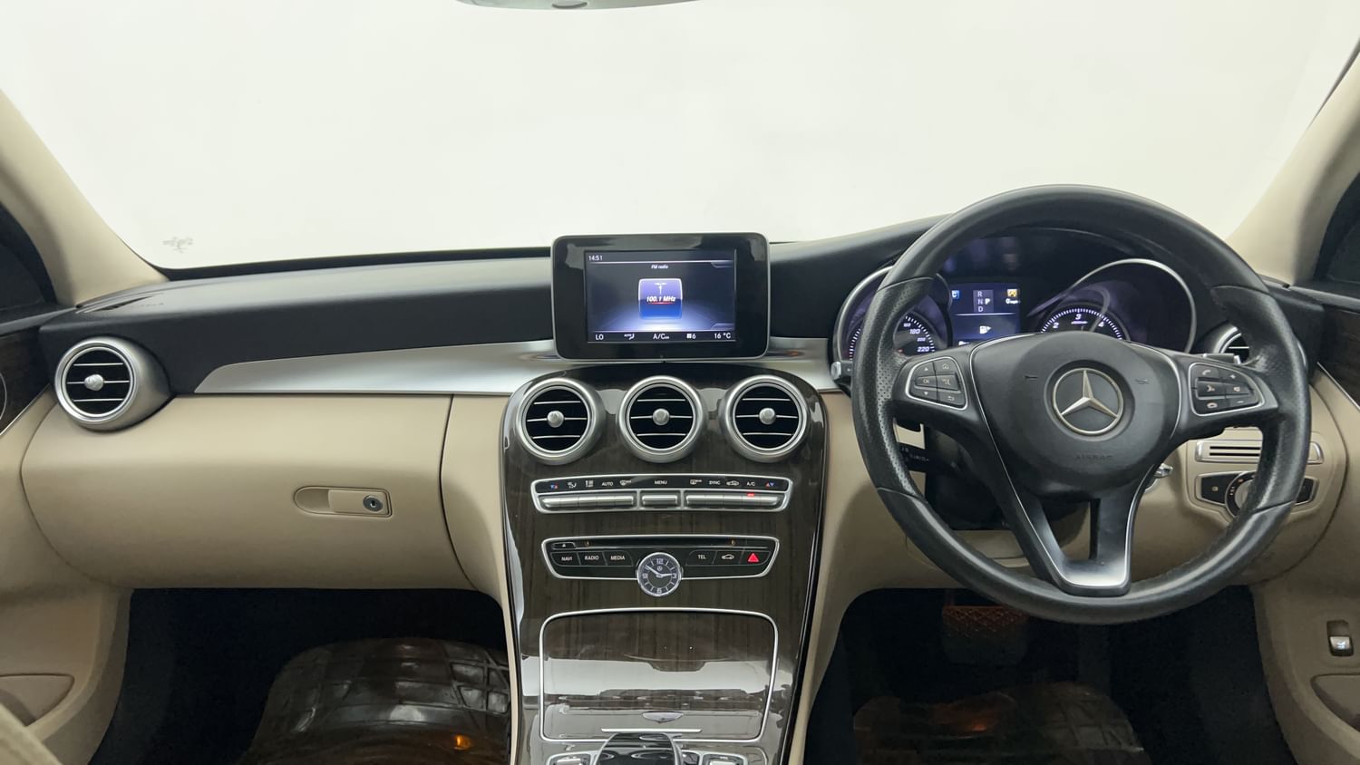 New Mercedes-Benz C-Class interior DASHBOARD VIEW