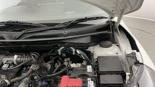Used 2024 Maruti Suzuki Swift ZXi Petrol Manual engine ENGINE LEFT SIDE HINGE & APRON VIEW