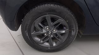 Used 2021 Hyundai Grand i10 Nios Sportz 1.2 Kappa VTVT CNG Petrol+cng Manual tyres RIGHT REAR TYRE RIM VIEW