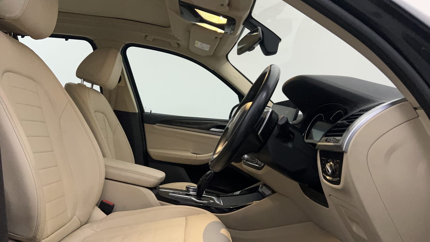 New BMW X3 interior RIGHT SIDE FRONT DOOR CABIN VIEW