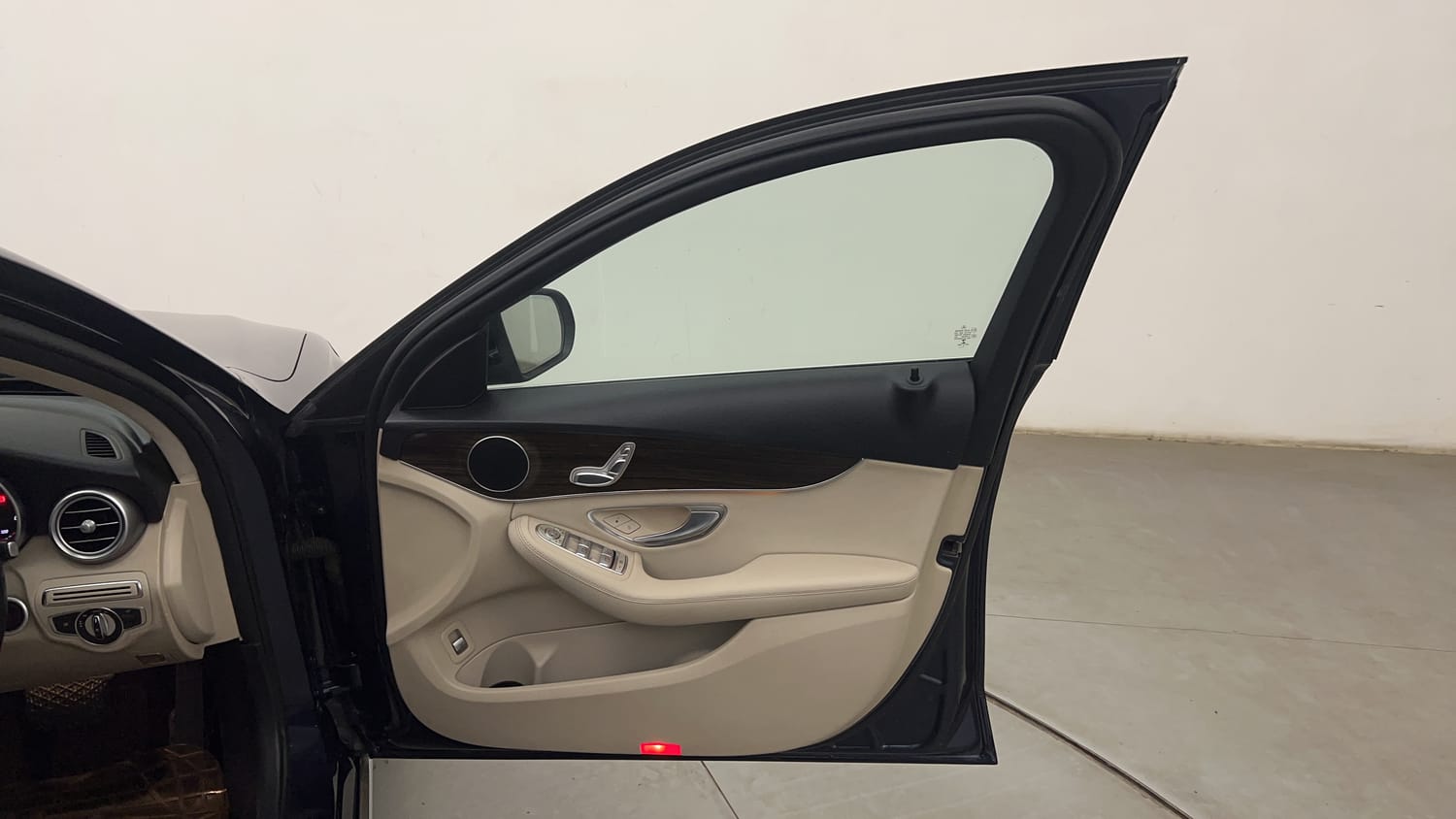 New Mercedes-Benz C-Class interior RIGHT FRONT DOOR OPEN VIEW