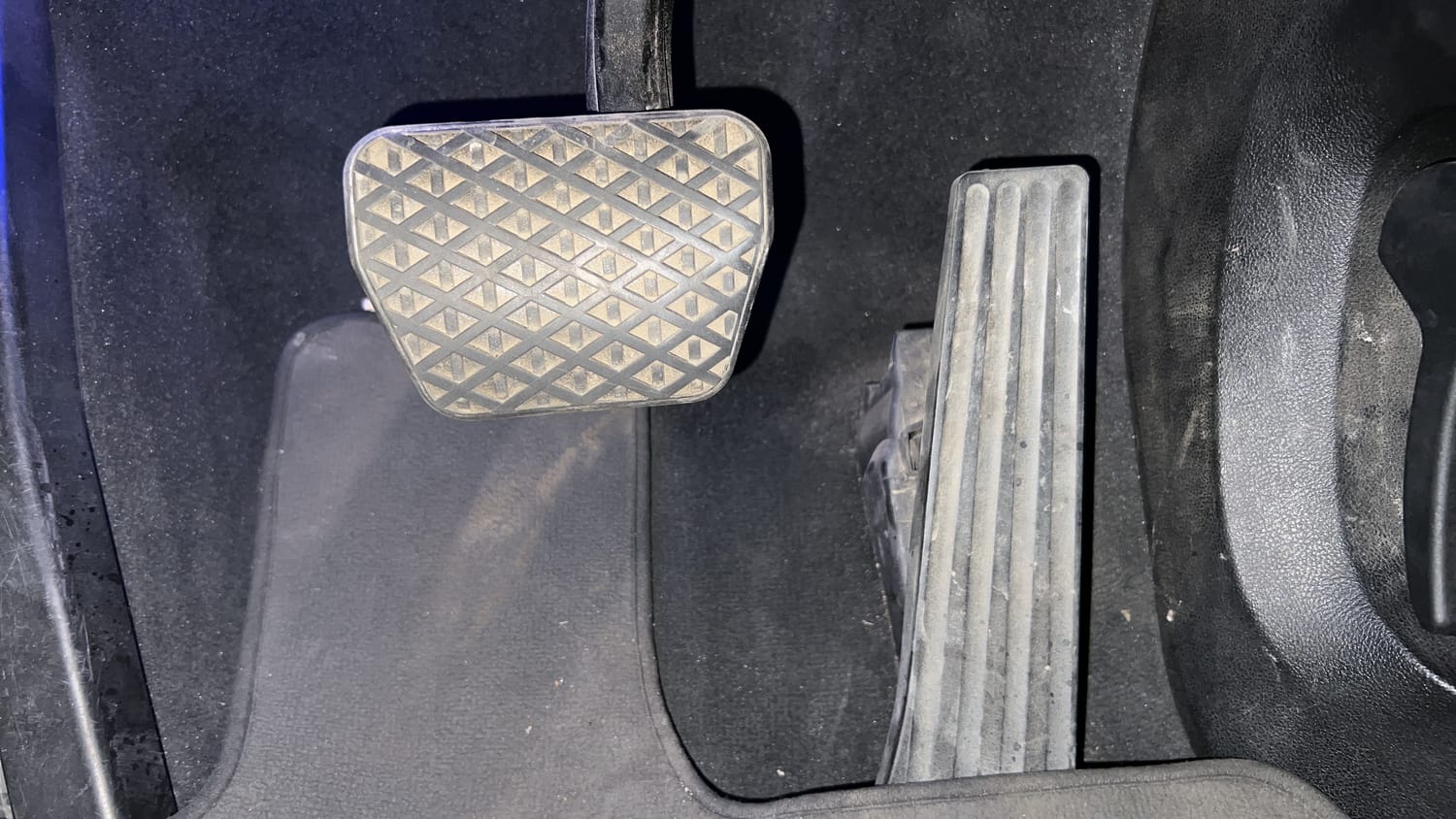 New BMW X3 interior PEDALS VIEW