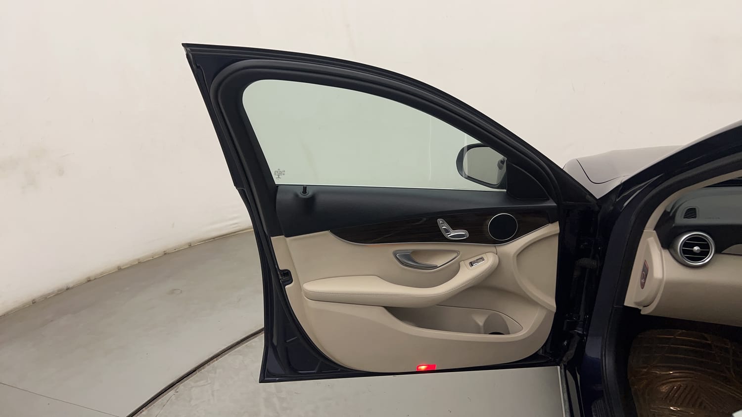 New Mercedes-Benz C-Class interior LEFT FRONT DOOR OPEN VIEW