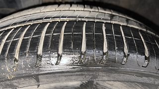 Used 2014 Honda City VX Petrol Manual tyres LEFT FRONT TYRE TREAD VIEW