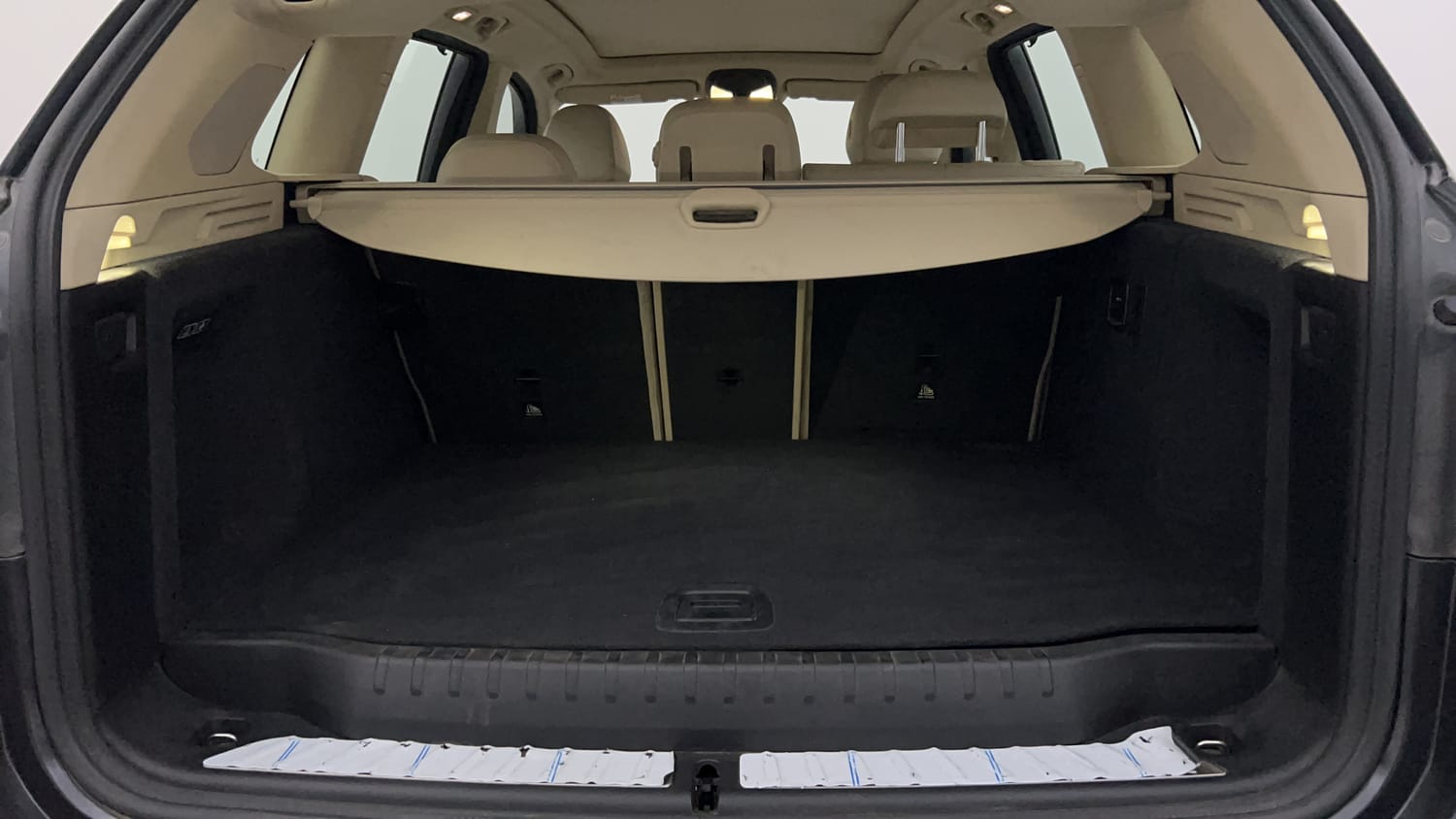 New BMW X3 interior DICKY INSIDE VIEW