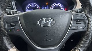 Used 2014 Hyundai Elite i20 Sportz 1.2 Petrol Manual top_features Steering mounted controls