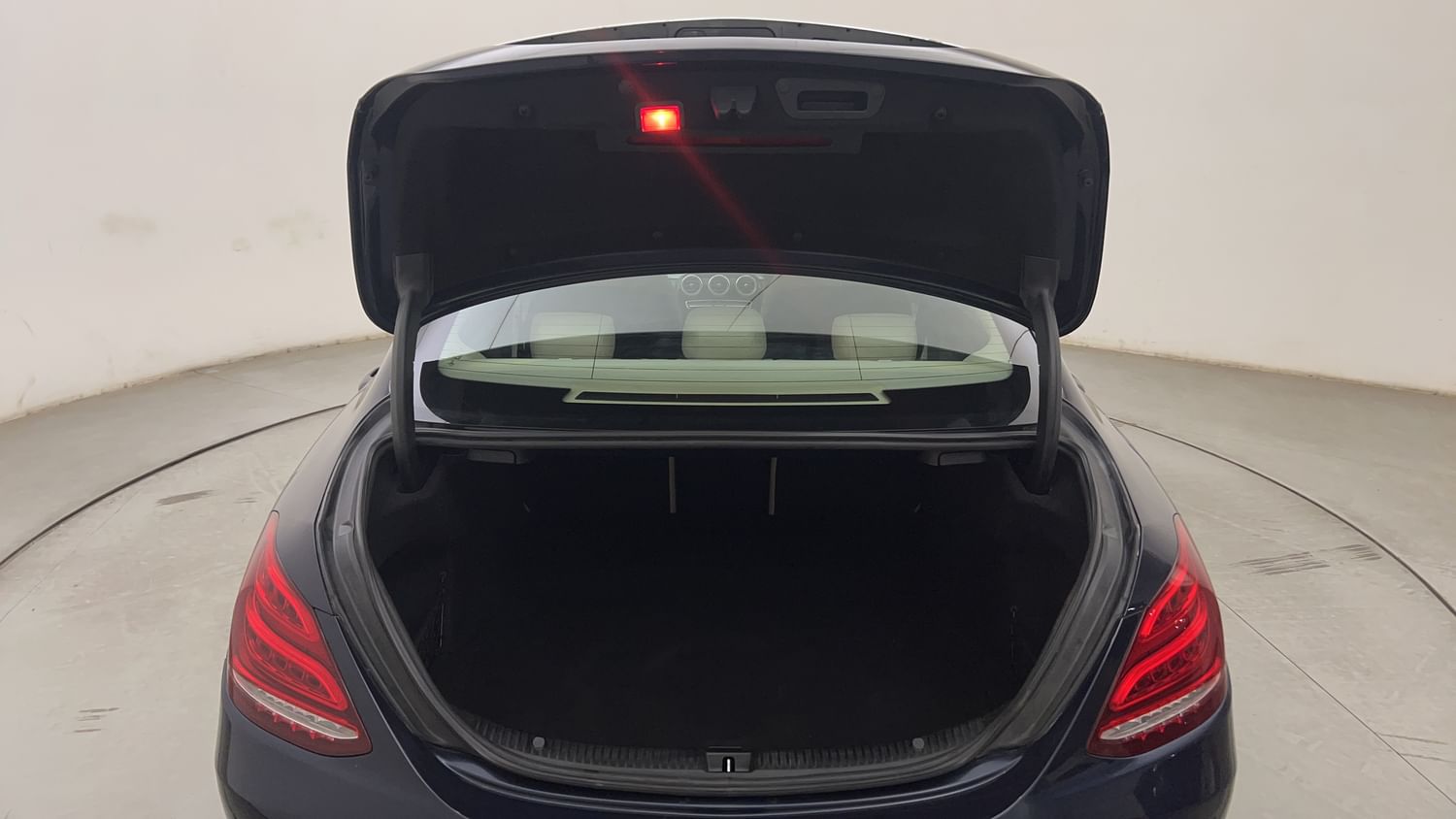 New Mercedes-Benz C-Class interior DICKY DOOR OPEN VIEW