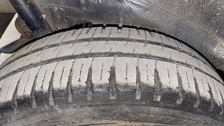 Used 2013 Maruti Suzuki Wagon R 1.0 [2010-2019] VXi Petrol Manual tyres RIGHT REAR TYRE TREAD VIEW