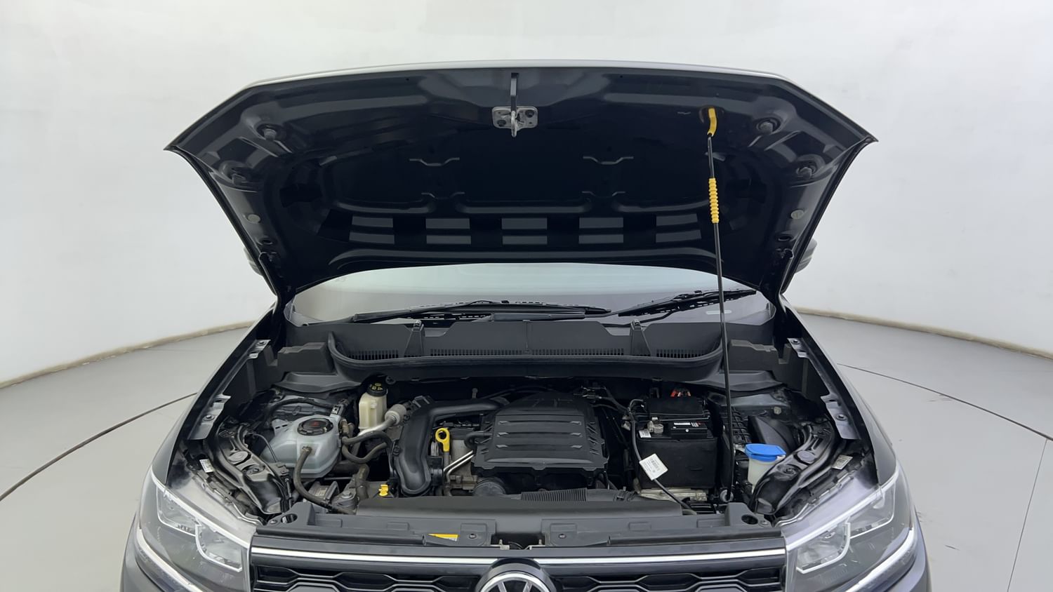 New Volkswagen Taigun engine ENGINE & BONNET OPEN FRONT VIEW