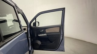 Used 2013 Maruti Suzuki Wagon R 1.0 [2010-2019] VXi Petrol Manual interior RIGHT FRONT DOOR OPEN VIEW