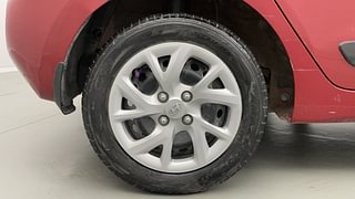 Used 2019 Hyundai Grand i10 Magna 1.2 Kappa VTVT Petrol Manual tyres RIGHT REAR TYRE RIM VIEW