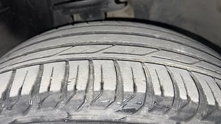 Used 2018 Jeep Compass Limited Plus 1.4 Petrol Petrol Automatic tyres RIGHT FRONT TYRE TREAD VIEW