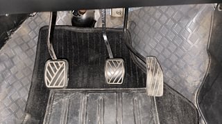Used 2013 Maruti Suzuki Wagon R 1.0 [2010-2019] VXi Petrol Manual interior PEDALS VIEW