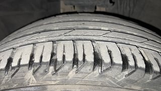 Used 2018 Jeep Compass Limited Plus 1.4 Petrol Petrol Automatic tyres LEFT FRONT TYRE TREAD VIEW
