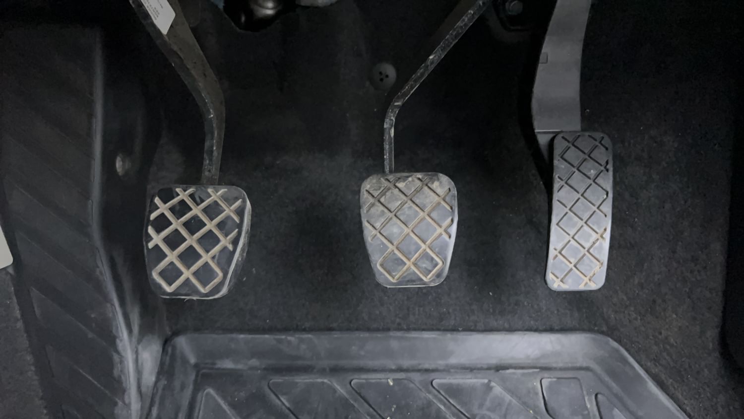 New Volkswagen Taigun interior PEDALS VIEW
