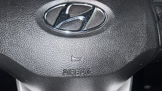 Used 2019 Hyundai Venue SX Plus 1.0 Turbo DCT Petrol Automatic top_features Airbags