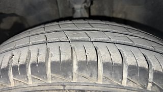 Used 2022 Renault Kwid Climber 1.0l SCE Petrol MT Petrol Manual tyres RIGHT FRONT TYRE TREAD VIEW