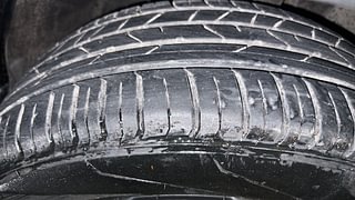 Used 2019 Hyundai Venue SX Plus 1.0 Turbo DCT Petrol Automatic tyres RIGHT FRONT TYRE TREAD VIEW