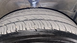 Used 2013 Maruti Suzuki Wagon R 1.0 [2010-2019] VXi Petrol Manual tyres RIGHT FRONT TYRE TREAD VIEW