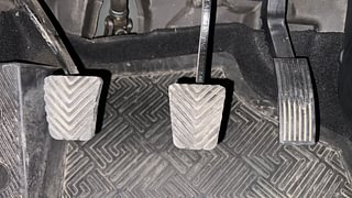 Used 2018 Hyundai Elite i20 Sportz 1.2 Petrol Manual interior PEDALS VIEW