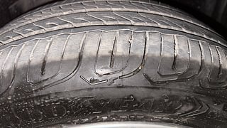 Used 2023 Tata Altroz XT 1.2 Petrol Manual tyres RIGHT FRONT TYRE TREAD VIEW