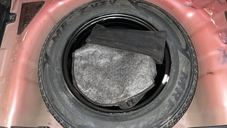 Used 2017 Hyundai i20 Active [2015-2020] 1.2 SX Petrol Manual tyres SPARE TYRE VIEW