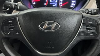 Used 2018 Hyundai Elite i20 Sportz 1.2 Petrol Manual top_features Steering mounted controls