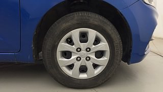 Used 2018 Hyundai Elite i20 Sportz 1.2 Petrol Manual tyres RIGHT FRONT TYRE RIM VIEW