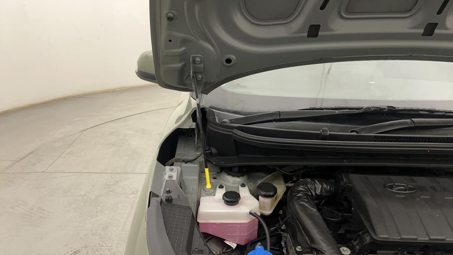 New Hyundai Exter engine ENGINE RIGHT SIDE HINGE & APRON VIEW