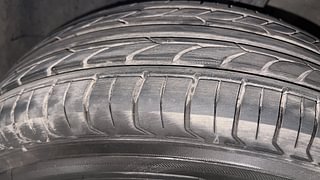 Used 2015 Hyundai Elite i20 Magna 1.2 Petrol Manual tyres LEFT FRONT TYRE TREAD VIEW