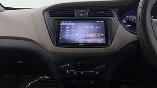 Used 2015 Hyundai Elite i20 Magna 1.2 Petrol Manual interior MUSIC SYSTEM & AC CONTROL VIEW