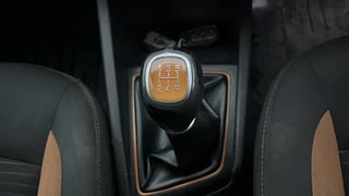 Used 2017 Hyundai i20 Active [2015-2020] 1.2 SX Petrol Manual interior GEAR  KNOB VIEW
