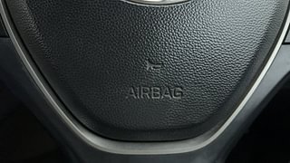 Used 2015 Hyundai Elite i20 Sportz 1.4 CRDI Diesel Manual top_features Airbags