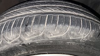 Used 2015 Hyundai Elite i20 Sportz 1.4 CRDI Diesel Manual tyres RIGHT FRONT TYRE TREAD VIEW
