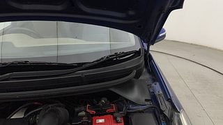 Used 2015 Hyundai Elite i20 Sportz 1.4 CRDI Diesel Manual engine ENGINE LEFT SIDE HINGE & APRON VIEW