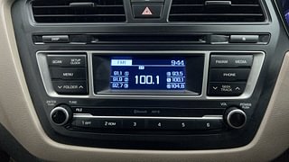 Used 2015 Hyundai Elite i20 Sportz 1.4 CRDI Diesel Manual top_features Integrated (in-dash) music system