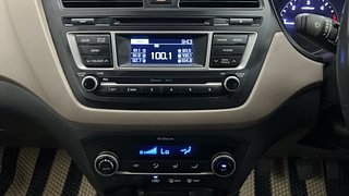 Used 2015 Hyundai Elite i20 Sportz 1.4 CRDI Diesel Manual interior MUSIC SYSTEM & AC CONTROL VIEW