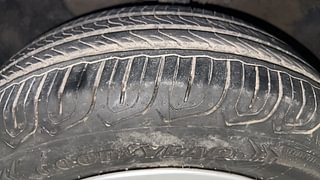 Used 2015 Hyundai Elite i20 Sportz 1.4 CRDI Diesel Manual tyres LEFT FRONT TYRE TREAD VIEW
