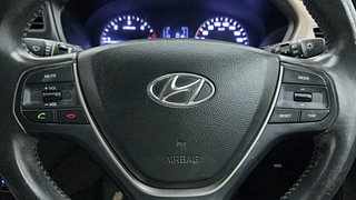 Used 2015 Hyundai Elite i20 Sportz 1.4 CRDI Diesel Manual top_features Steering mounted controls