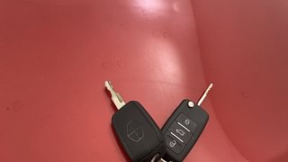 Used 2017 Renault Kwid RXT Petrol Manual extra CAR KEY VIEW