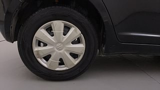 Used 2011 Maruti Suzuki Swift [2007-2011] VXi Petrol Manual tyres RIGHT REAR TYRE RIM VIEW