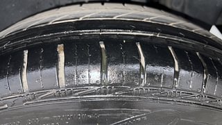 Used 2012 Maruti Suzuki Swift [2011-2017] VXi Petrol Manual tyres LEFT REAR TYRE TREAD VIEW