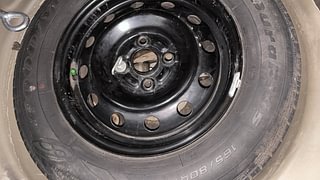 Used 2011 Maruti Suzuki Swift [2007-2011] VXi Petrol Manual tyres SPARE TYRE VIEW